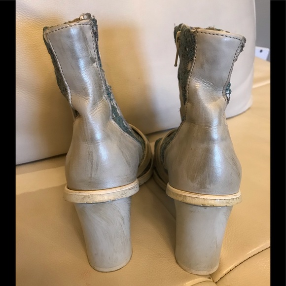 Eject Ankle Gorgeous Boots - Picture 6 of 10